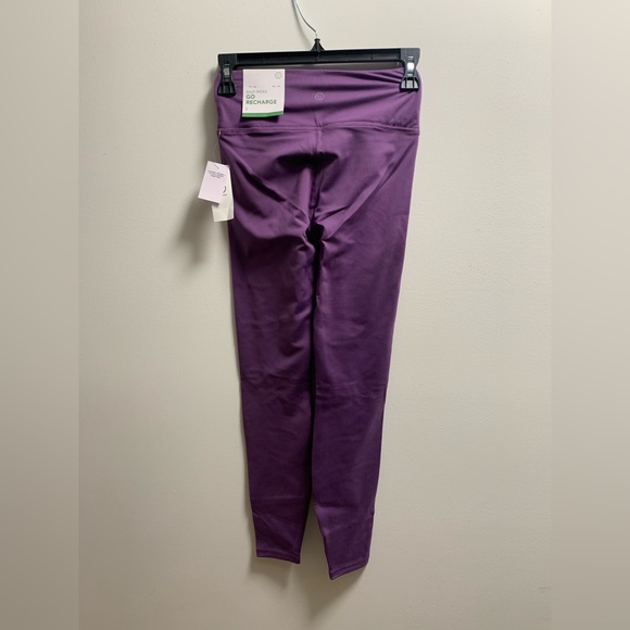 NEW GILLY HICKS GO RECHARGE CINCH-FRONT LEGGINGS SIZE:SMALL - Picture 7 of 7